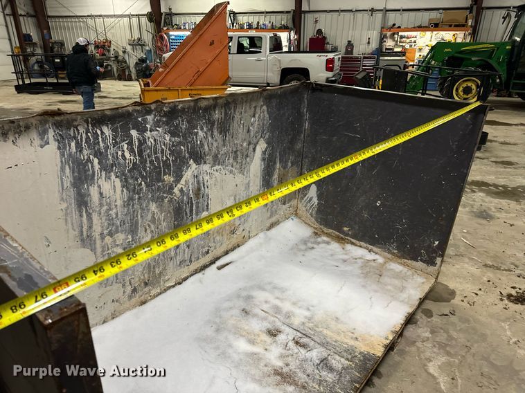 image for item EN5127 (3) dumpsters