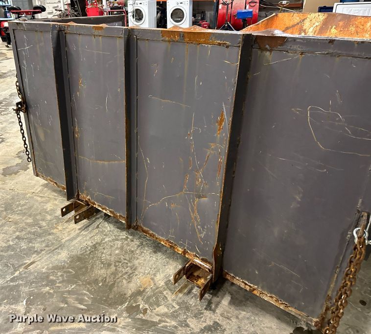 image for item EN5127 (3) dumpsters