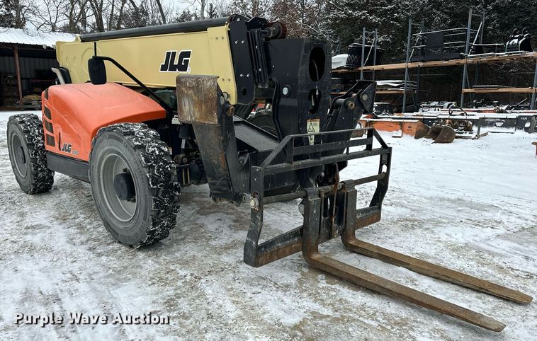 image for item EN5128 2021 JLG 1055 telehandler