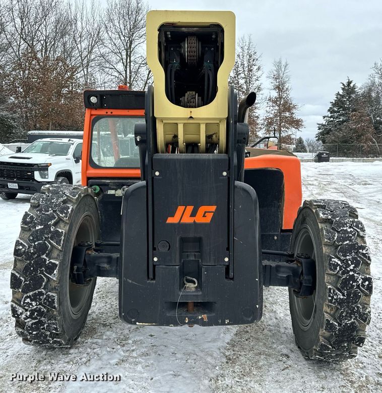 image for item EN5128 2021 JLG 1055 telehandler