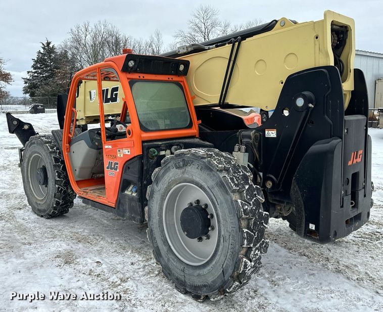 image for item EN5128 2021 JLG 1055 telehandler