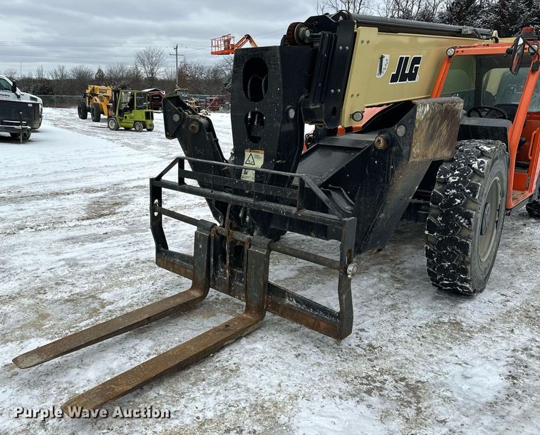 image for item EN5128 2021 JLG 1055 telehandler