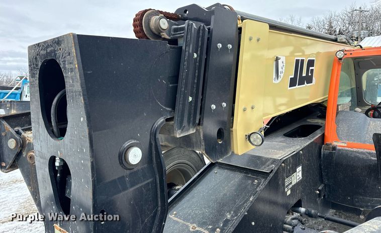 image for item EN5128 2021 JLG 1055 telehandler