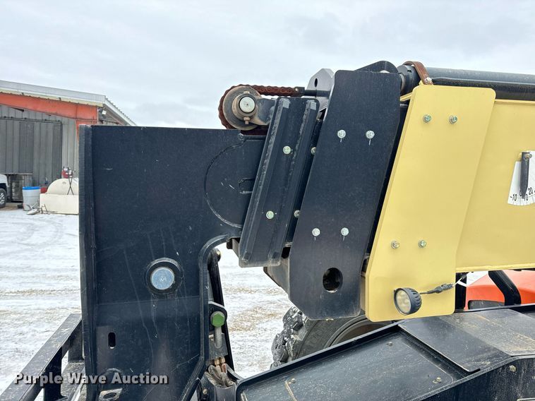 image for item EN5128 2021 JLG 1055 telehandler