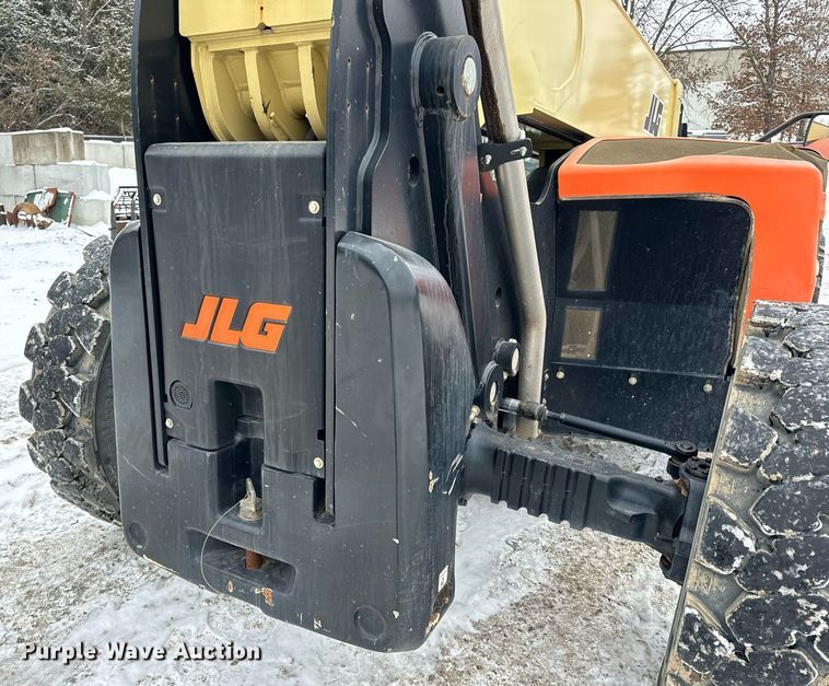 image for item EN5128 2021 JLG 1055 telehandler