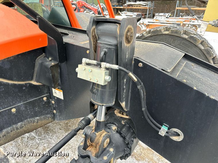 image for item EN5128 2021 JLG 1055 telehandler