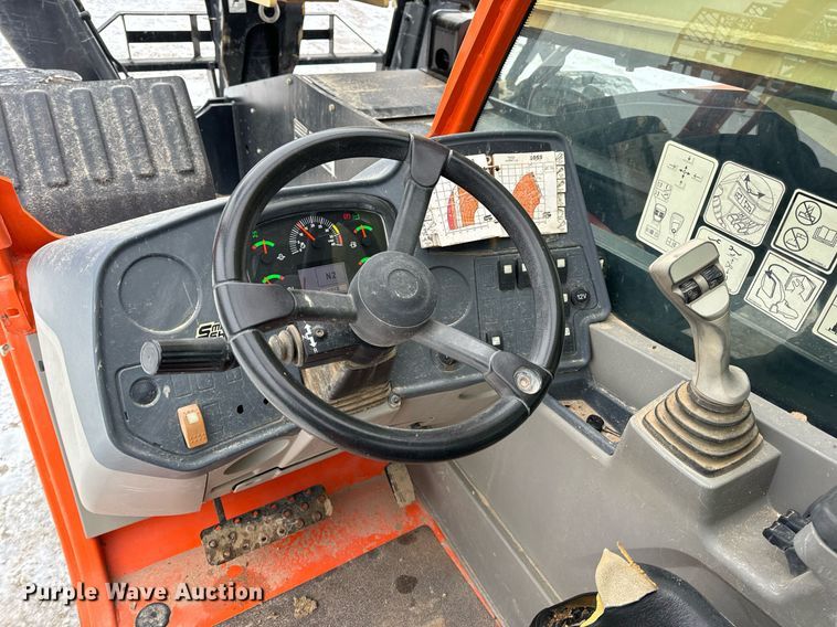 image for item EN5128 2021 JLG 1055 telehandler