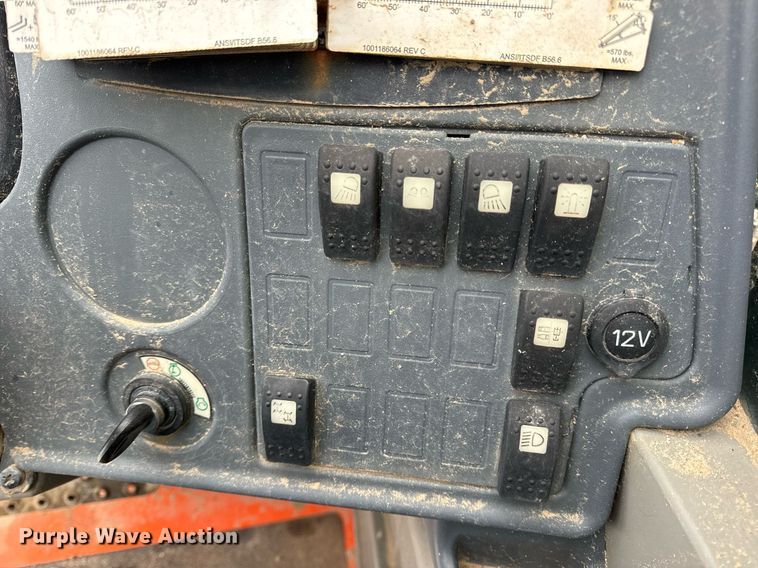 image for item EN5128 2021 JLG 1055 telehandler