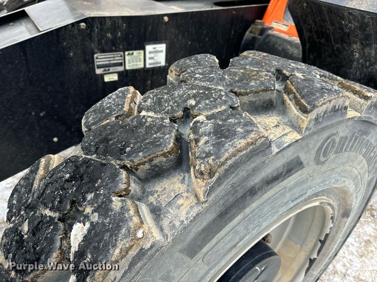 image for item EN5128 2021 JLG 1055 telehandler