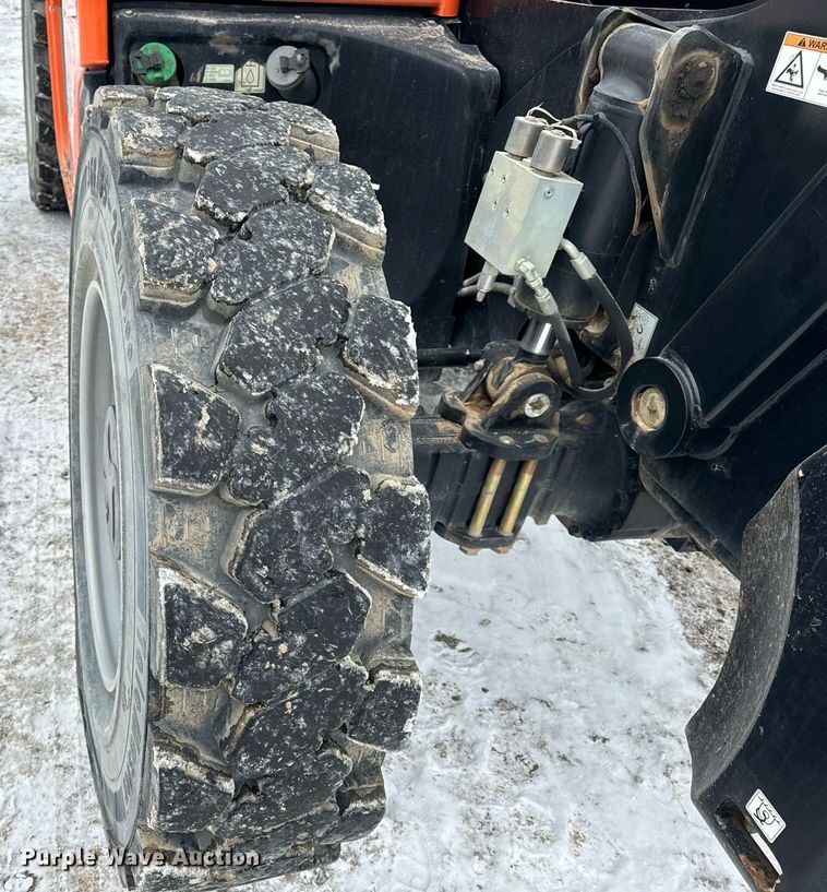 image for item EN5128 2021 JLG 1055 telehandler