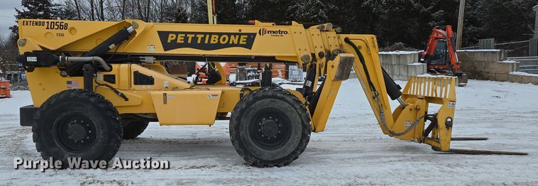 image for item EN5129 2010 Pettibone 1056B Extendo Telehandler