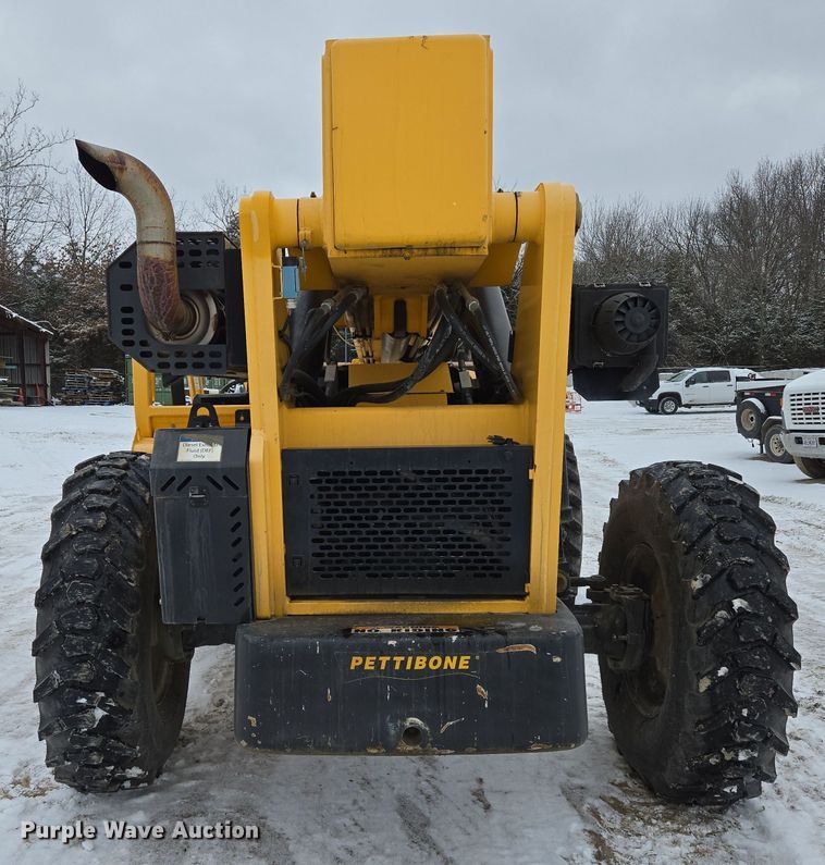 image for item EN5129 2010 Pettibone 1056B Extendo Telehandler