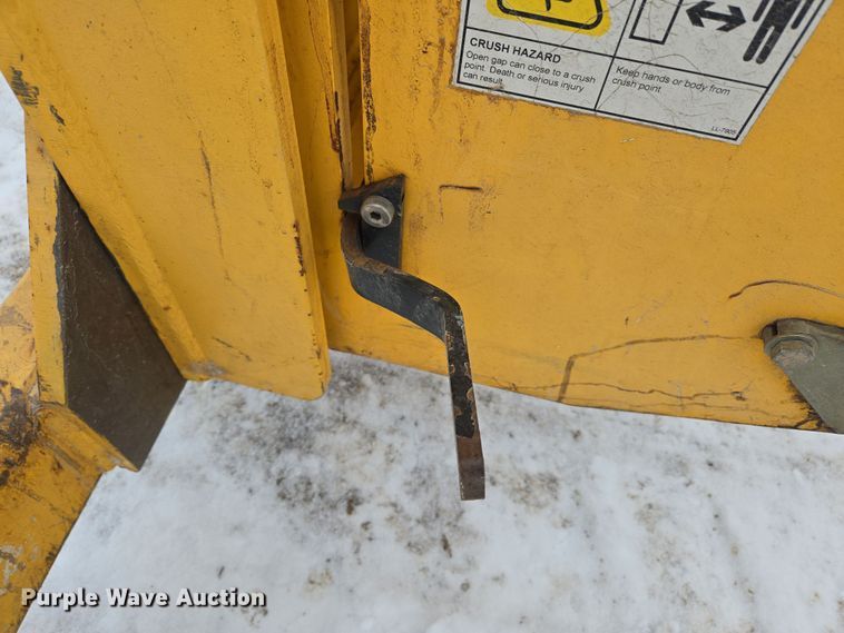 image for item EN5129 2010 Pettibone 1056B Extendo Telehandler