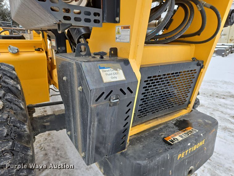 image for item EN5129 2010 Pettibone 1056B Extendo Telehandler