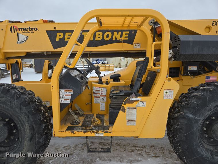 image for item EN5129 2010 Pettibone 1056B Extendo Telehandler