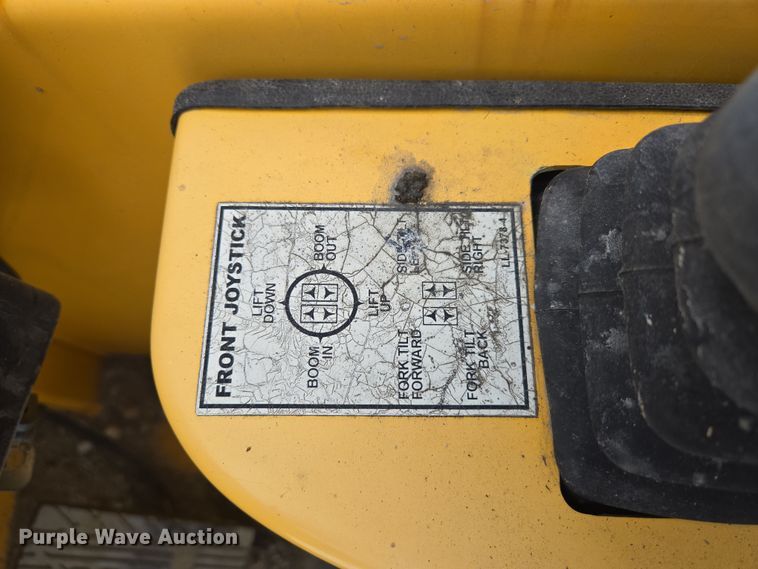 image for item EN5129 2010 Pettibone 1056B Extendo Telehandler