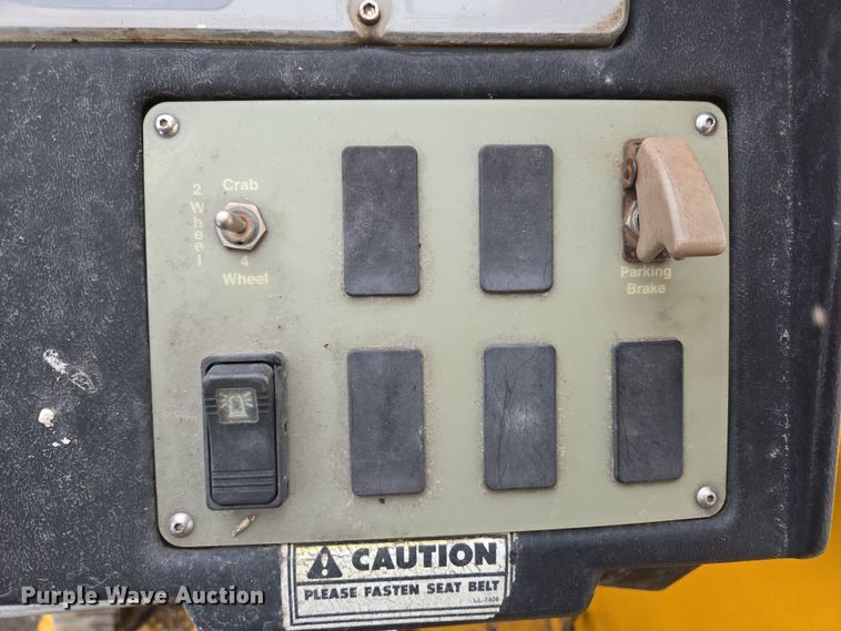 image for item EN5129 2010 Pettibone 1056B Extendo Telehandler