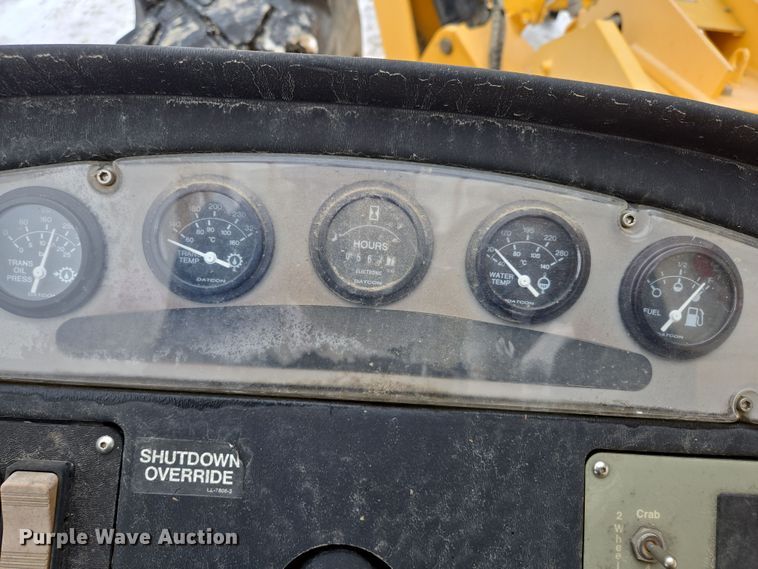 image for item EN5129 2010 Pettibone 1056B Extendo Telehandler