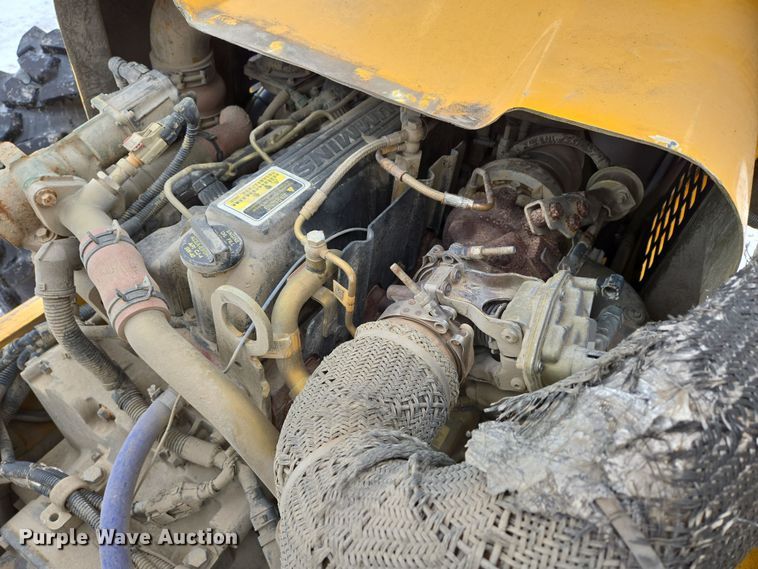 image for item EN5129 2010 Pettibone 1056B Extendo Telehandler