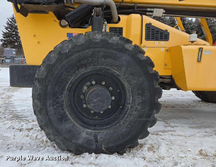 image for item EN5129 2010 Pettibone 1056B Extendo Telehandler