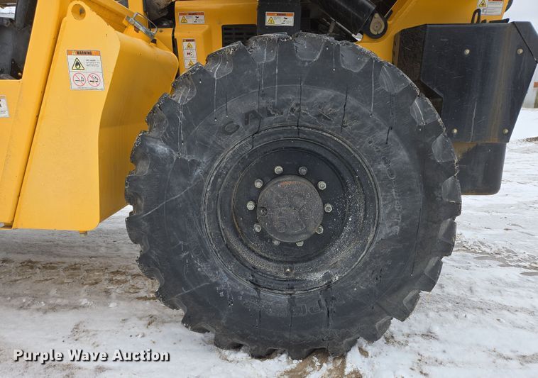 image for item EN5129 2010 Pettibone 1056B Extendo Telehandler