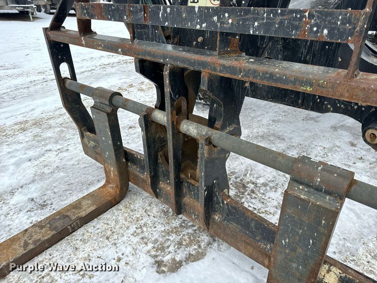 image for item EN5130 2021 JLG 1055 telehandler