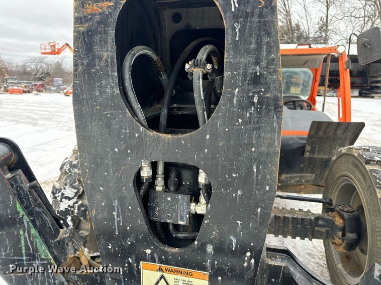 image for item EN5130 2021 JLG 1055 telehandler
