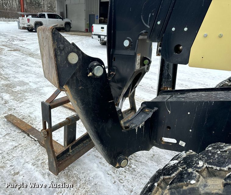 image for item EN5130 2021 JLG 1055 telehandler