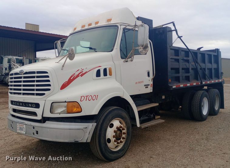 image for item EO0584 2007 Sterling AT9500 dump truck