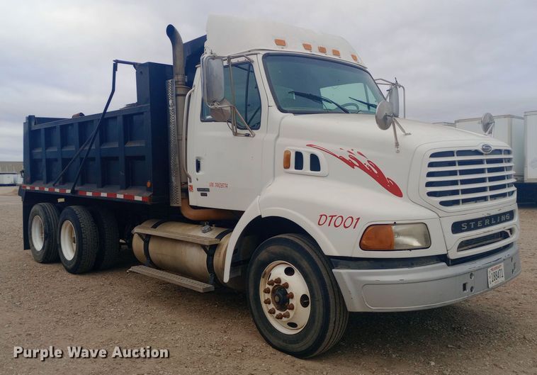 image for item EO0584 2007 Sterling AT9500 dump truck
