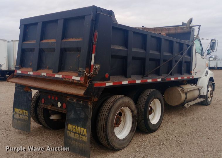 image for item EO0584 2007 Sterling AT9500 dump truck