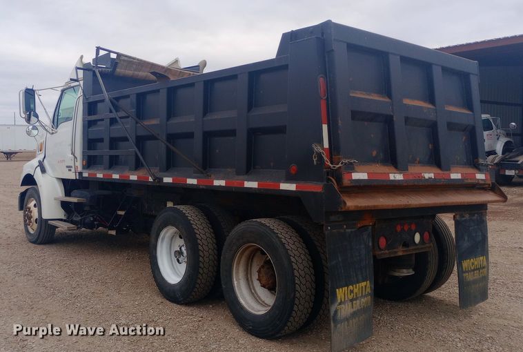 image for item EO0584 2007 Sterling AT9500 dump truck