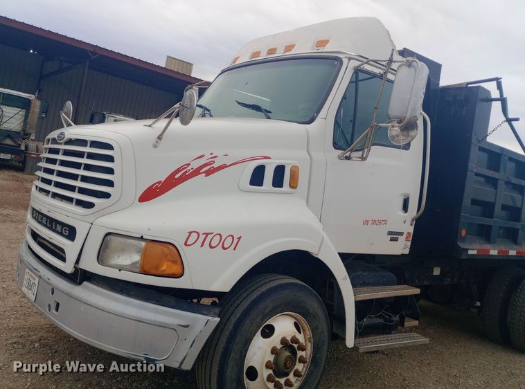 image for item EO0584 2007 Sterling AT9500 dump truck