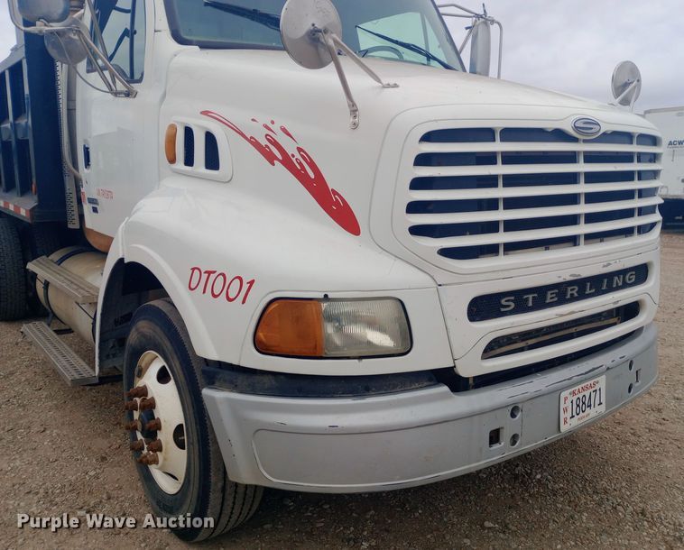 image for item EO0584 2007 Sterling AT9500 dump truck