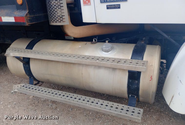 image for item EO0584 2007 Sterling AT9500 dump truck