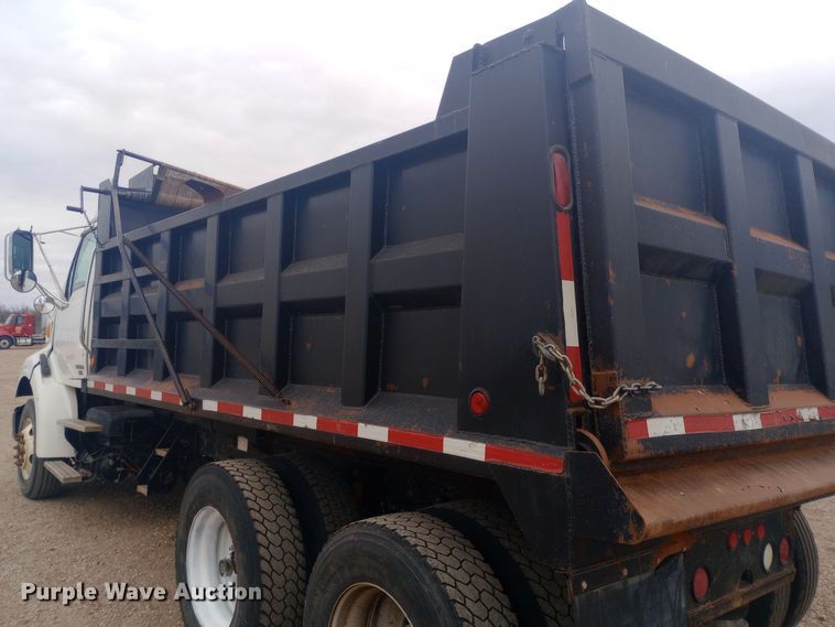 image for item EO0584 2007 Sterling AT9500 dump truck