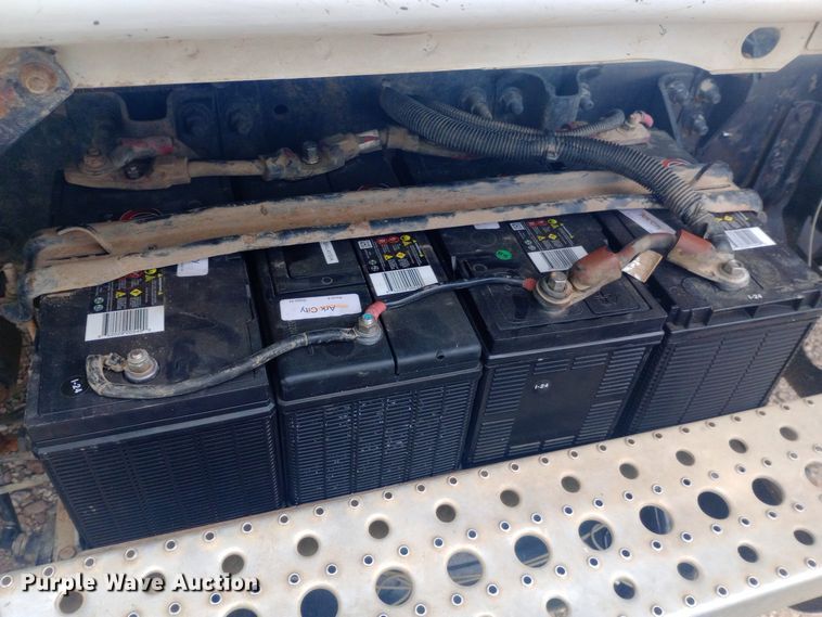 image for item EO0584 2007 Sterling AT9500 dump truck