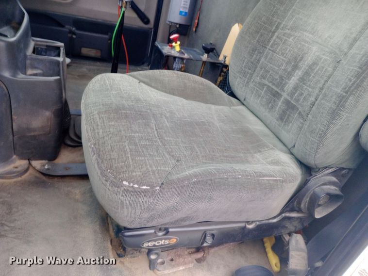 image for item EO0584 2007 Sterling AT9500 dump truck