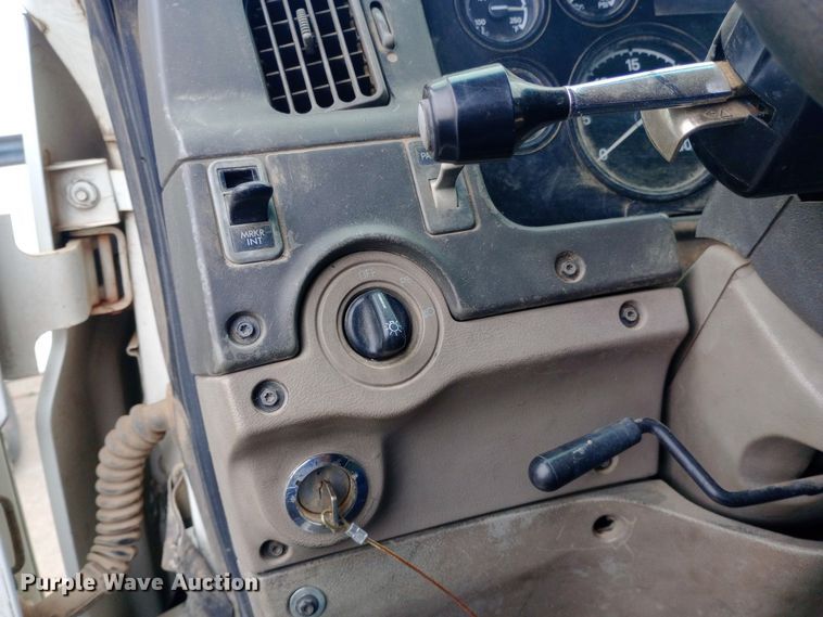 image for item EO0584 2007 Sterling AT9500 dump truck