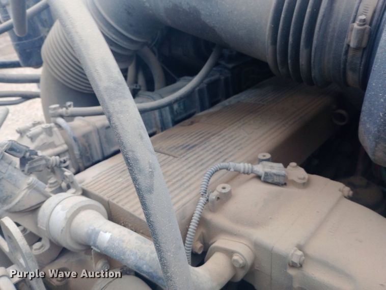 image for item EO0584 2007 Sterling AT9500 dump truck