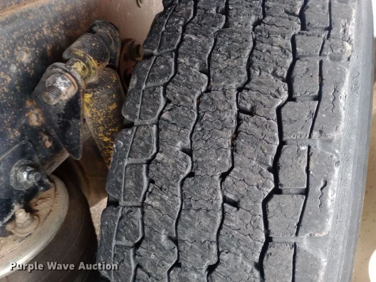 image for item EO0584 2007 Sterling AT9500 dump truck