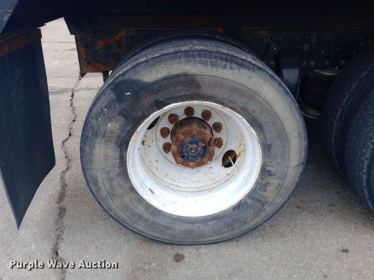 image for item EO0584 2007 Sterling AT9500 dump truck