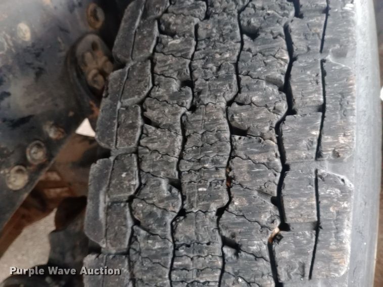 image for item EO0584 2007 Sterling AT9500 dump truck