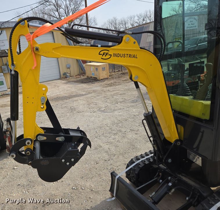 image for item EO0598 2024 Industrial FF13R mini excavator