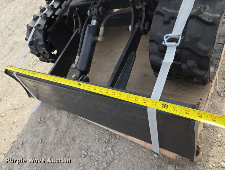 image for item EO0598 2024 Industrial FF13R mini excavator