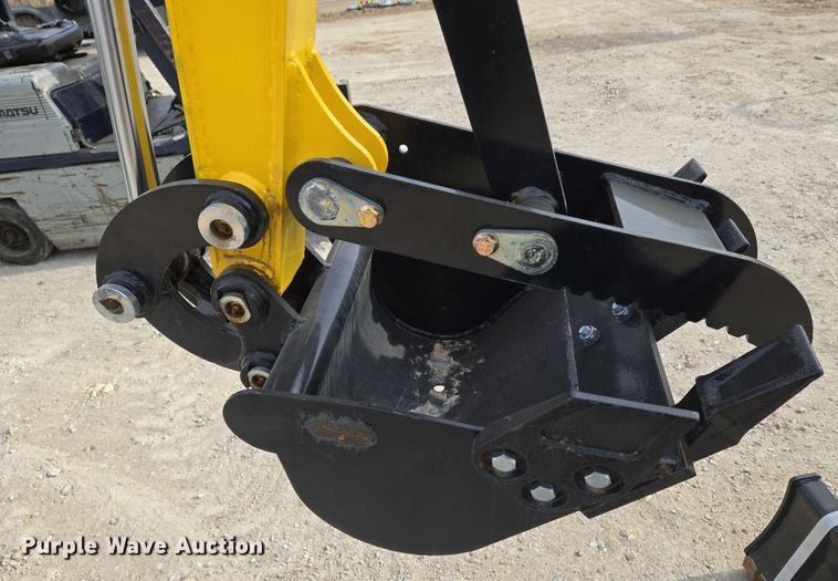 image for item EO0598 2024 Industrial FF13R mini excavator