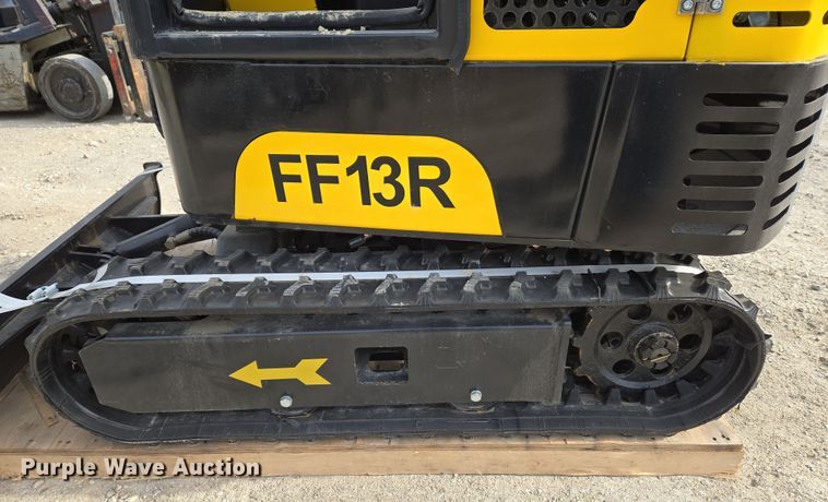 image for item EO0598 2024 Industrial FF13R mini excavator