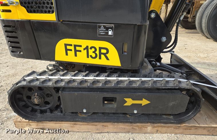 image for item EO0598 2024 Industrial FF13R mini excavator