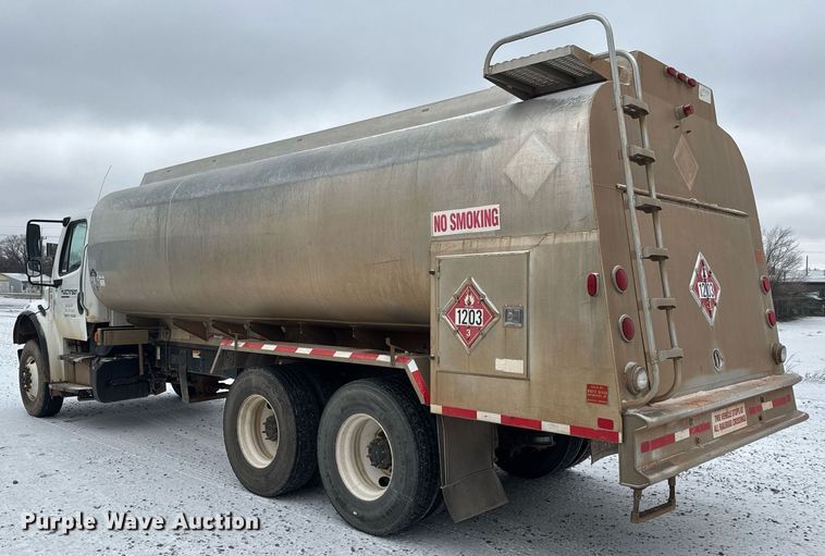 image for item EQ1020 2013 Freightliner Business Class M2 fuel truck