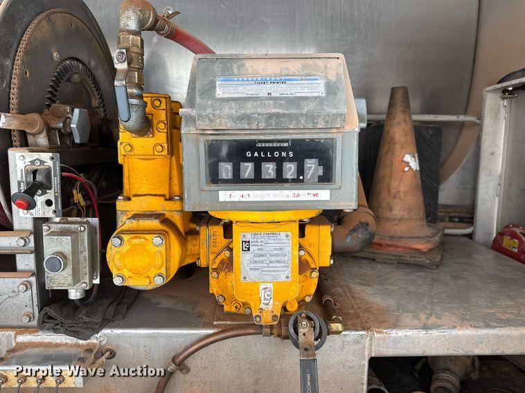 image for item EQ1020 2013 Freightliner Business Class M2 fuel truck